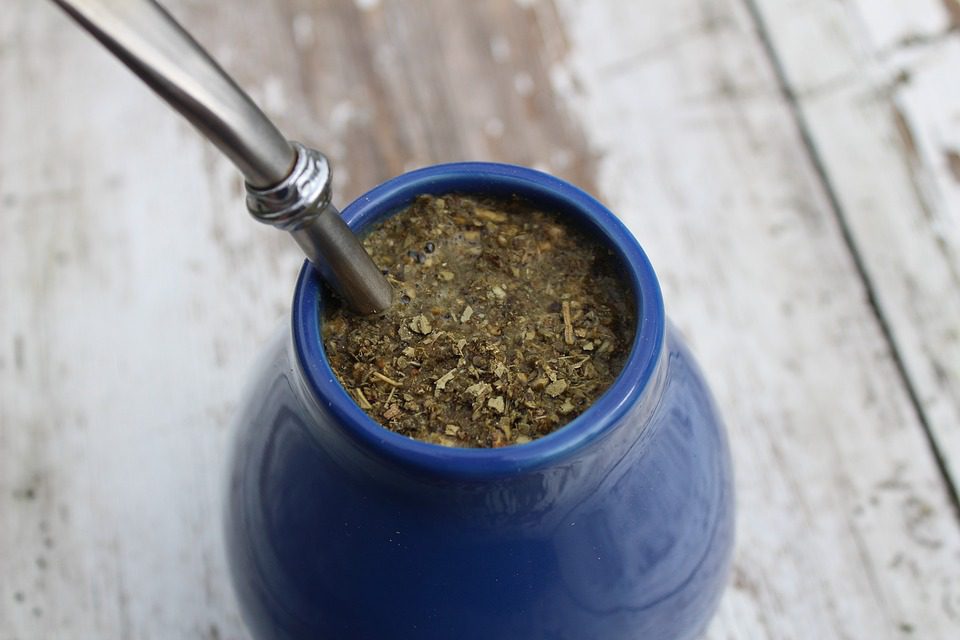 Kolik obsahuje kofeinu Yerba Mate Guayaki?