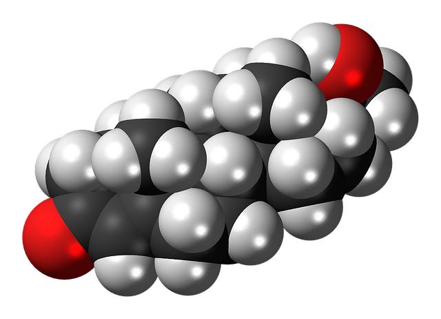 Je testosteron steroid? Rozkrýváme jeho skutečnou povahu